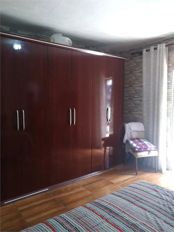 Casa à venda com 4 quartos, sendo 1 suíte, em Vila Pirajussara, São Paulo, SP