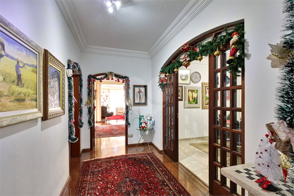 Casa à venda com 5 quartos, sendo 4 suítes, em Alto da Boa Vista, São Paulo, SP