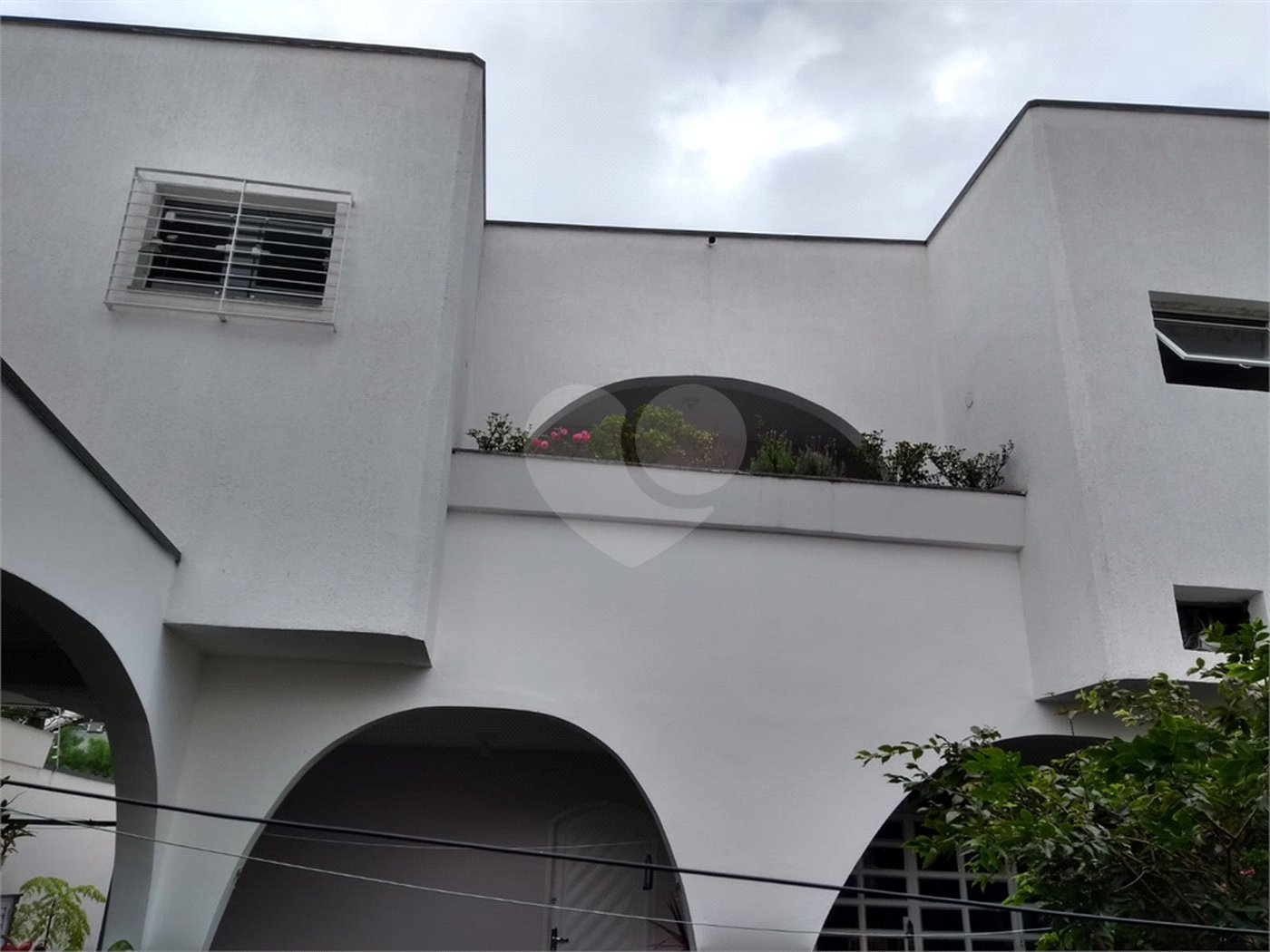 Sobrado à venda com 3 suítes em Jardim Realce, Suzano, SP