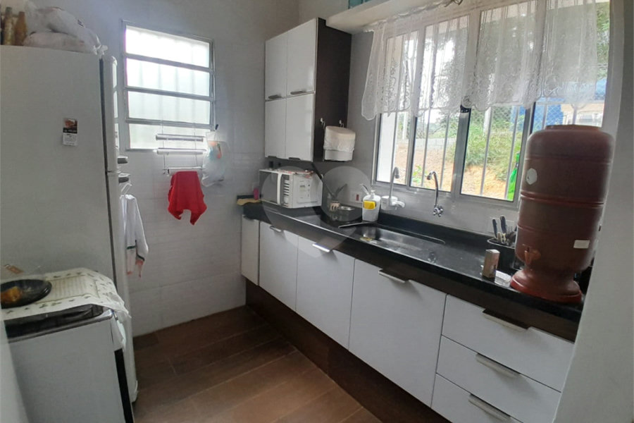 Sobrado à venda com 3 quartos, sendo 1 suíte, em Serra da Cantareira, Mairiporã, SP