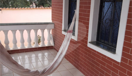 Casa Térrea à venda com 3 suítes no Centro, Bom Jesus dos Perdões, SP