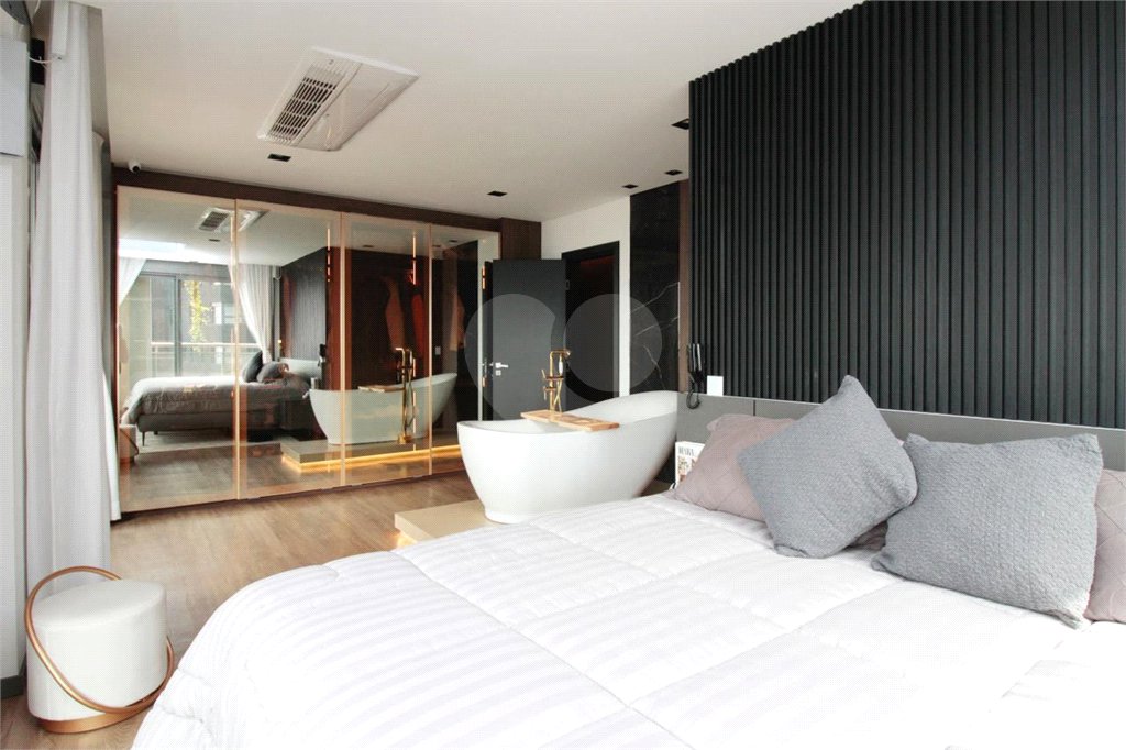 Apartamento à venda ou para alugar com 3 quartos, sendo 1 suíte, em Jardim das Acácias, São Paulo, SP