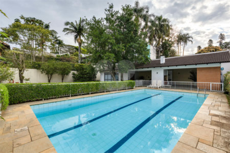 Casa à venda com 4 suítes em Alto da Boa Vista, São Paulo, SP
