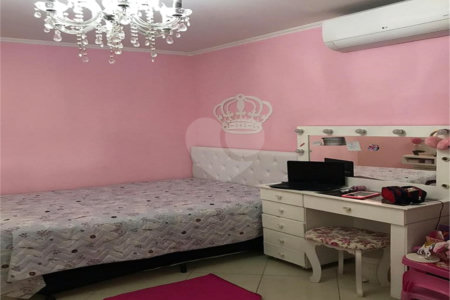 Casa Térrea à venda com 3 quartos, sendo 2 suítes, em Vila Mazzei, São Paulo, SP