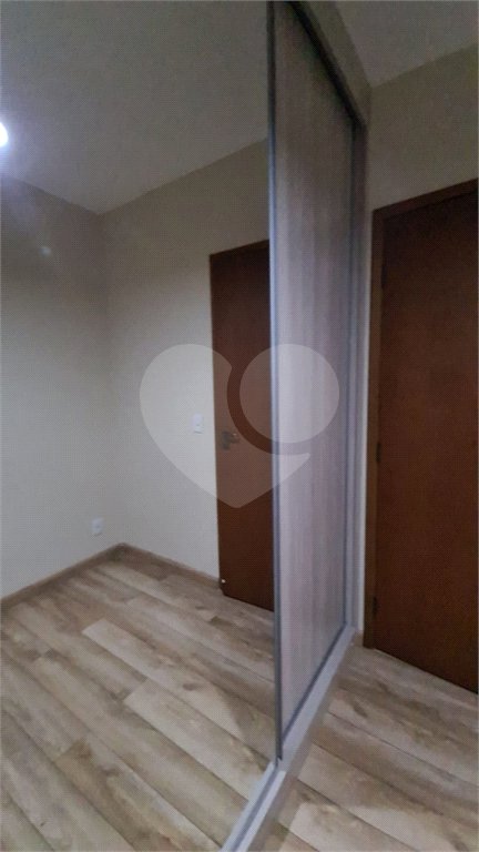 Casa à venda com 3 quartos, sendo 1 suíte, no condomínio Alvorada Parque Vitória, São Paulo - SP