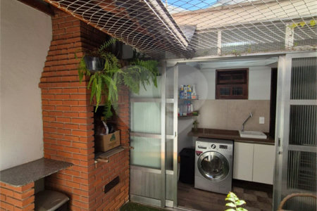 Sobrado à venda com 2 quartos em Vila Gumercindo, São Paulo, SP