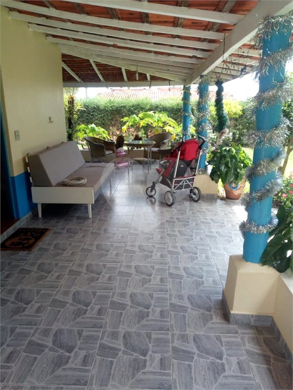 Chácara à venda com 5 quartos, sendo 2 suítes,  no Centro, Sarapuí, SP