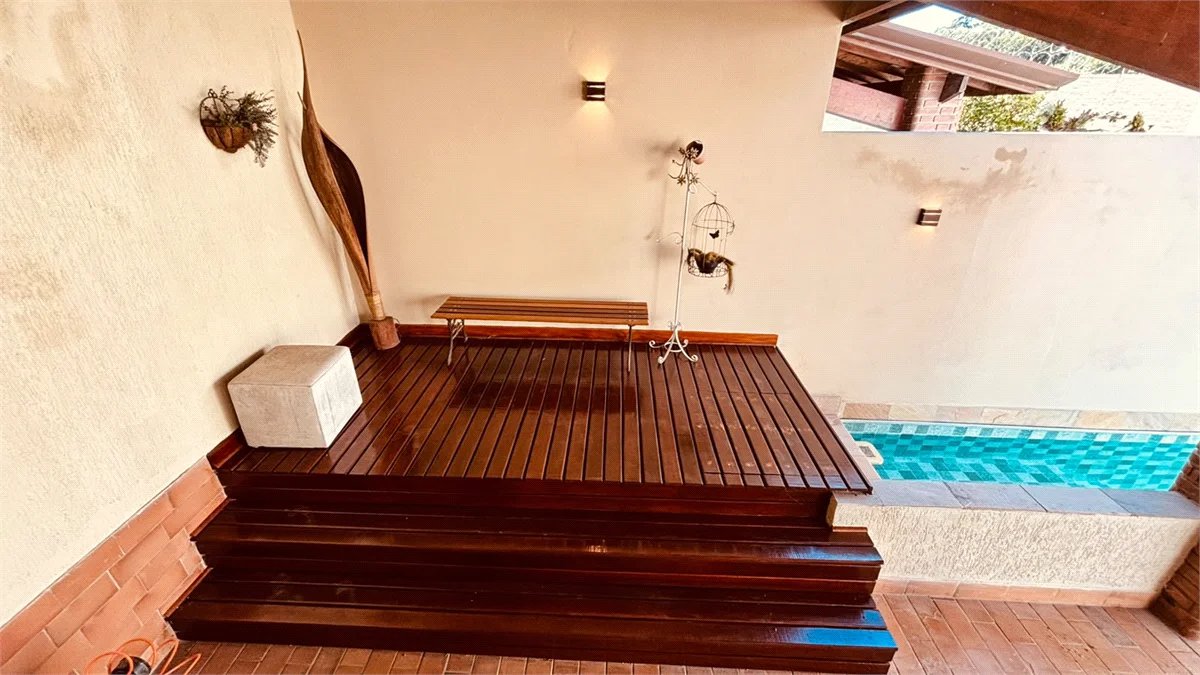 Sobrado à venda com 3 quartos, sendo 1 suíte, em Chácara Recanto Verde, Cotia, SP