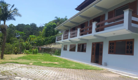 Casa de Vila à venda com 4 suítes em Guarapiranga, São Paulo, SP