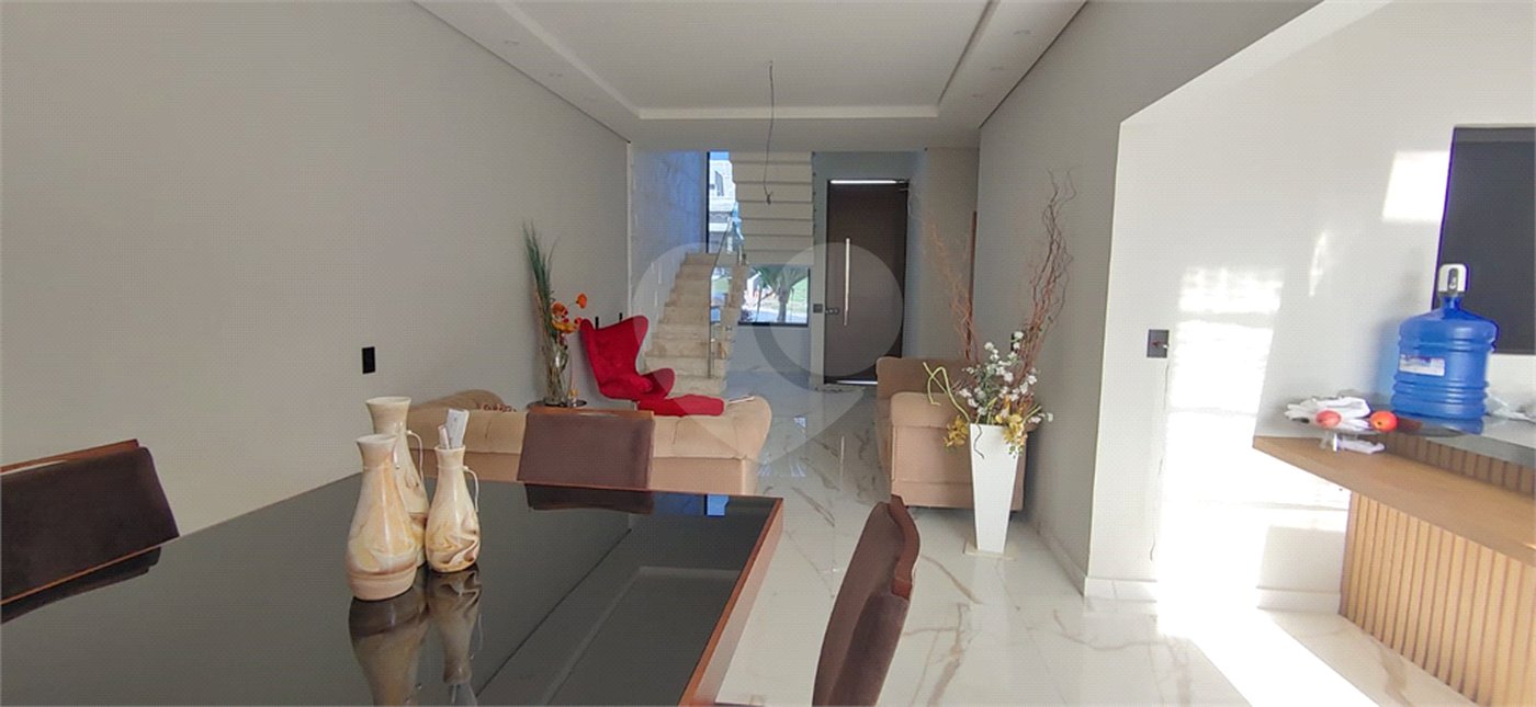 Casa à venda com 4 quartos, sendo 2 suítes, no condomínio Horto Florestal Iii, Sorocaba - SP