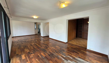 Apartamento à venda com 3 suítes em Vila Uberabinha, São Paulo, SP