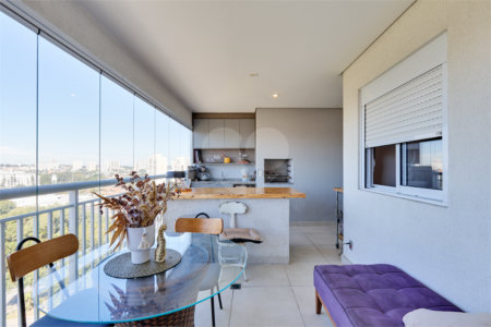 Apartamento à venda com 2 quartos, sendo 1 suíte, em Santo Amaro, São Paulo, SP