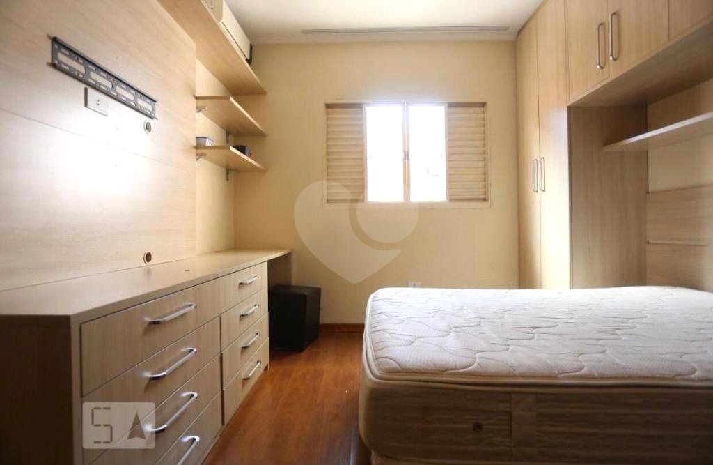 Casa à venda com 2 quartos, sendo 1 suíte,  em Jardim Ivana, São Paulo, SP