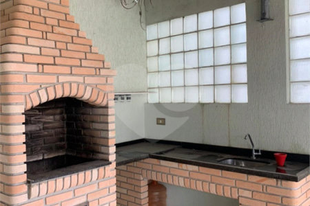 Casa à venda com 3 quartos, sendo 1 suíte, em Parque Santa Rosa, Suzano, SP