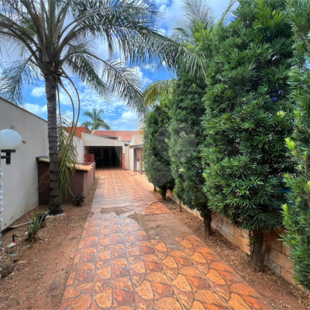Casa à venda com 4 quartos, sendo 1 suíte, em Interlagos, Três Lagoas, MS