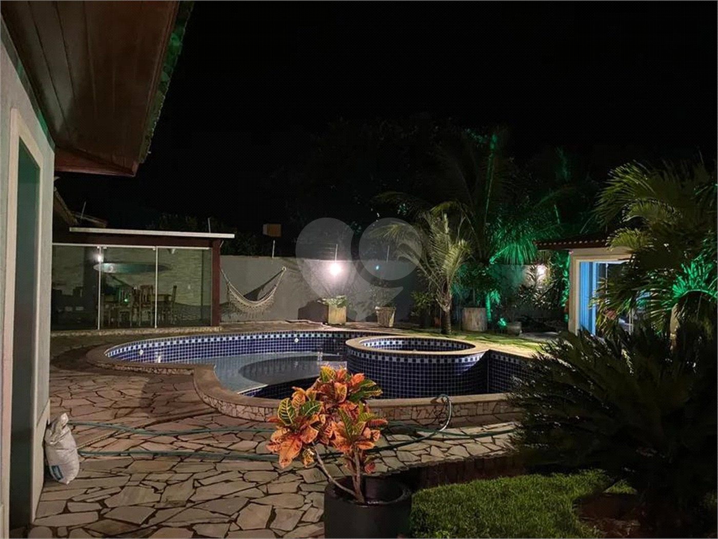 Casa à venda com 4 quartos, sendo 3 suítes,  em Praia Rasa, Armação dos Búzios, RJ