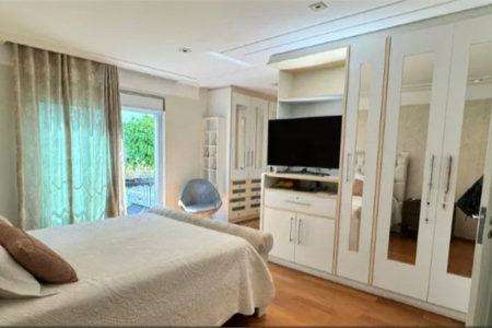 Casa à venda com 4 quartos, sendo 3 suítes, no condomínio Vila das Flores, São Paulo - SP