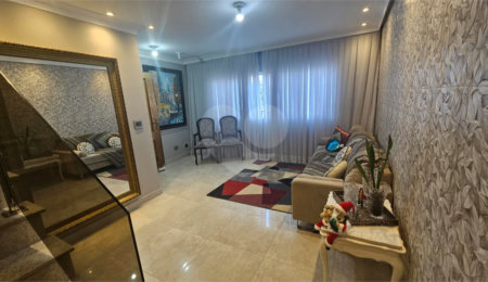 Sobrado à venda com 4 quartos, sendo 2 suítes, em Saúde, São Paulo, SP