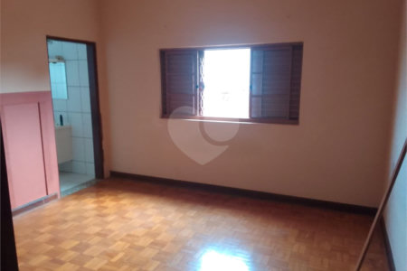 Casa à venda com 3 quartos, sendo 1 suíte, em Vila Progresso, Araraquara, SP