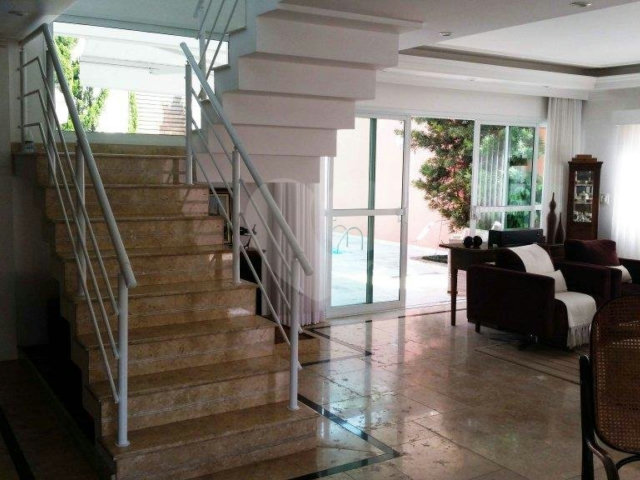 Casa à venda com 4 suítes em Granja Julieta, São Paulo, SP