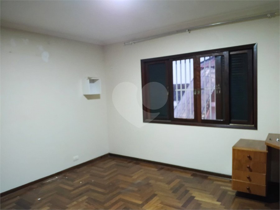 Sobrado à venda com 4 quartos, sendo 1 suíte, em Interlagos, São Paulo, SP