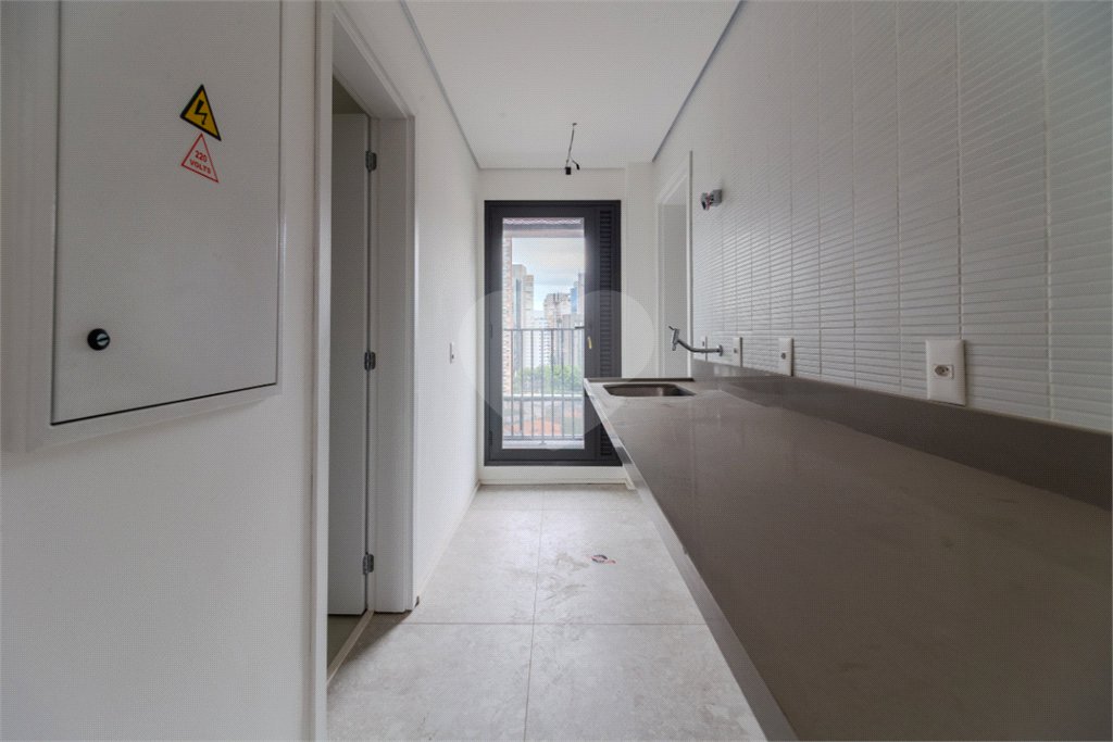 Apartamento à venda com 3 suítes em Vila Nova Conceição, São Paulo, SP
