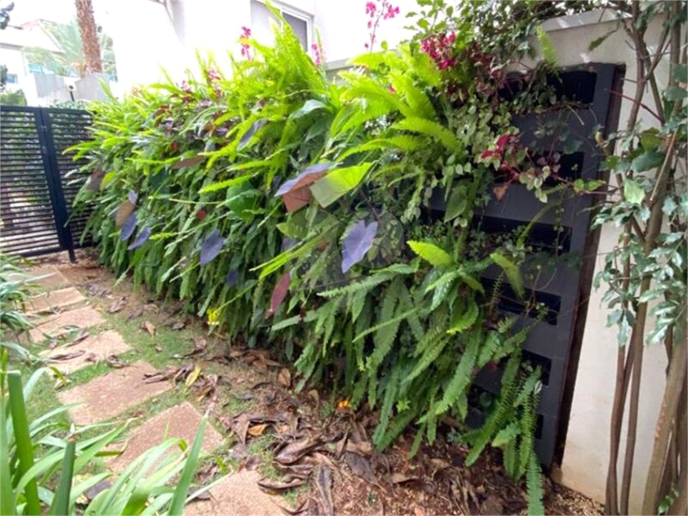 Terreno à venda com 4 suítes no condomínio Jardim Vila Paradiso, Indaiatuba - SP
