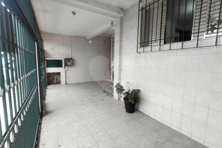 Sobrado à venda com 3 quartos, sendo 1 suíte, em Vila Constança, São Paulo, SP