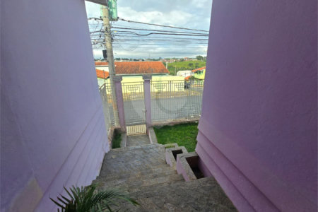 Casa à venda com 4 quartos, sendo 2 suítes,  em Vila Nastri, Itapetininga, SP