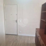 Studio com 33m2 AU, 39m2 AT, com 1 dormitório, sem vaga, a 1 quadra da Av Paulista e Metro Paraíso.