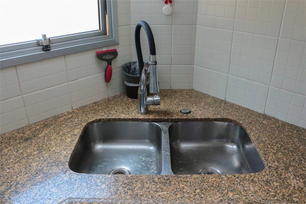 Apartamento à venda com 3 quartos, sendo 1 suíte,  em Vila Gomes, São Paulo, SP