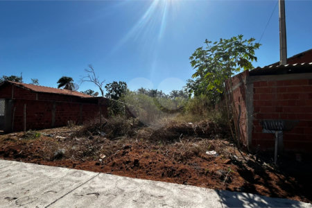 Terreno à venda em Jardim Paranapunga, Três Lagoas, MS