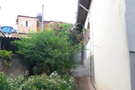 Casa à venda com 4 quartos, sendo 1 suíte, em Jardim Helga, São Paulo, SP