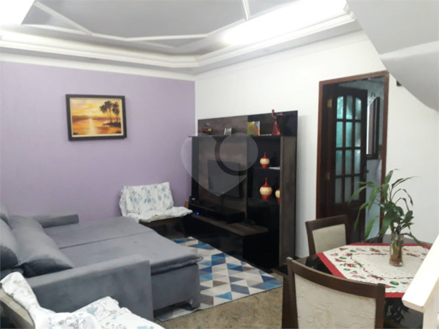 Casa à venda com 3 quartos, sendo 1 suíte,  no condomínio Horto Residence, São Paulo - SP