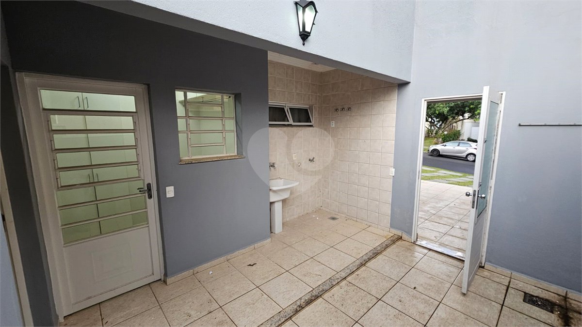 Casa para alugar com 4 quartos, sendo 2 suítes, no condomínio Portal de Itaici, Indaiatuba - SP