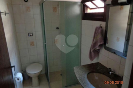 Casa Térrea à venda com 3 suítes em Ferreira, São Paulo, SP