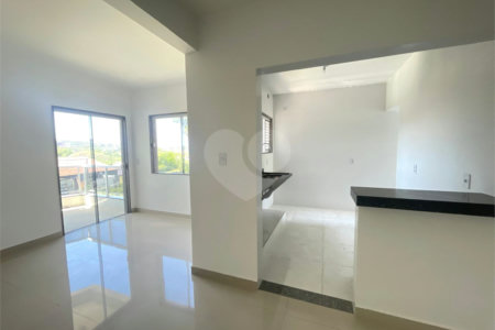 Apartamento à venda com 2 quartos, sendo 1 suíte, em Fluminense, São Pedro da Aldeia, RJ