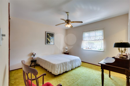 Casa à venda com 4 quartos, sendo 1 suíte,  em Jardim Marajoara, São Paulo, SP