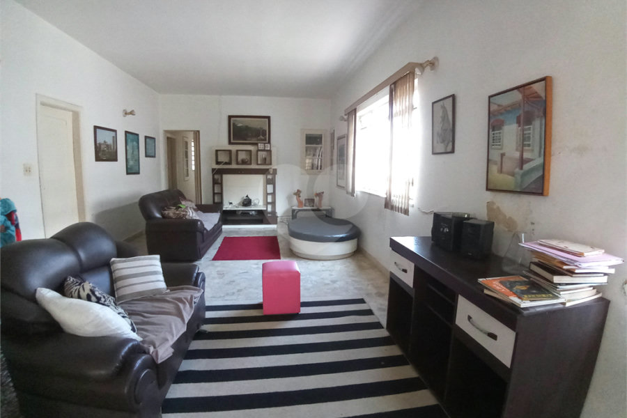 Casa à venda com 4 quartos, sendo 2 suítes, em Santana, São Paulo, SP