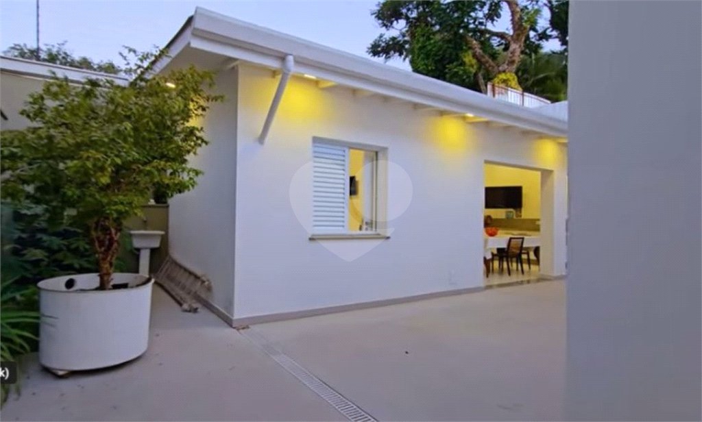 Casa à venda com 4 quartos, sendo 1 suíte, em Jardim Europa, São Paulo, SP