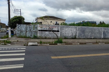 Terreno Comercial para venda e locação, Jardim Rio Branco, São Vicente - TE0006.