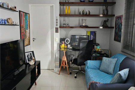 Apartamento à venda com 3 quartos, sendo 1 suíte, em Vila Olímpia, São Paulo, SP