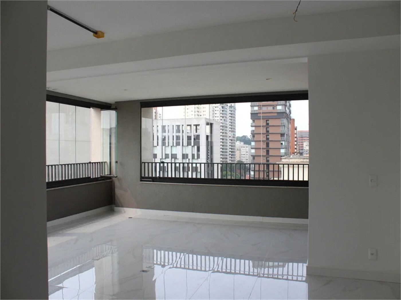 Apartamento à venda com 3 suítes em Pinheiros, São Paulo, SP