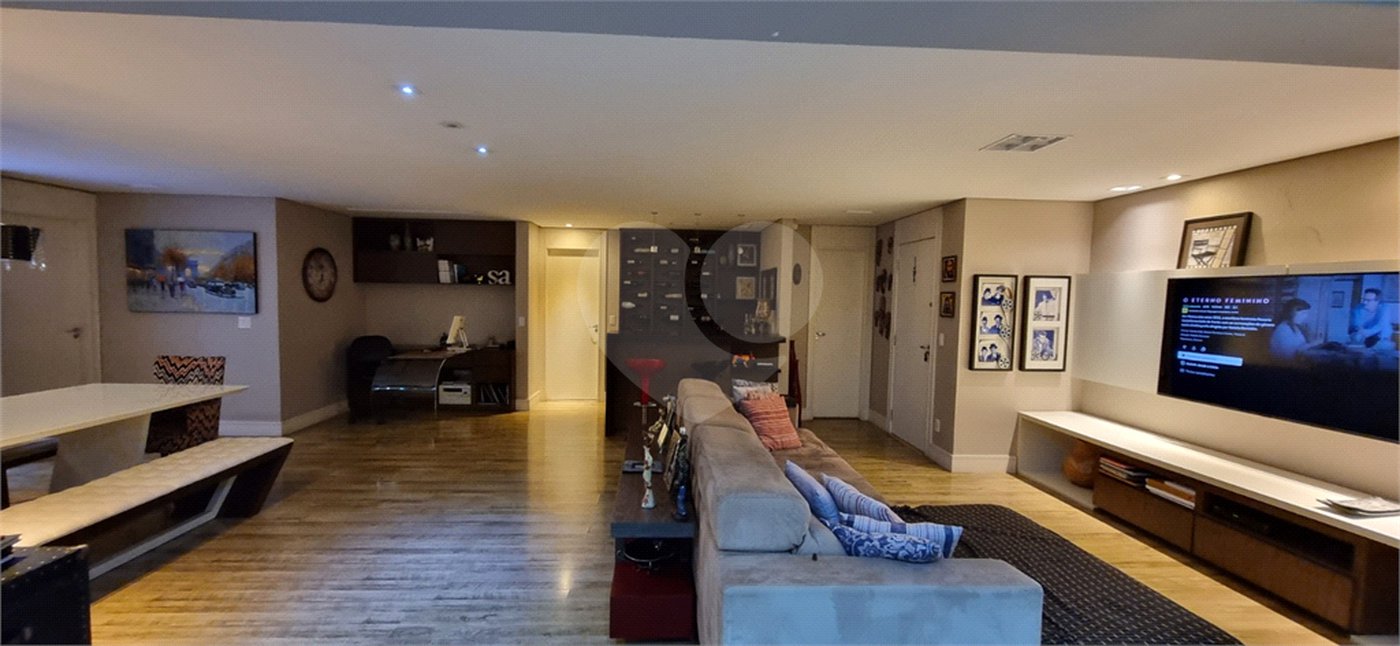 Apartamento à venda com 3 suítes em Jardim Londrina, São Paulo, SP