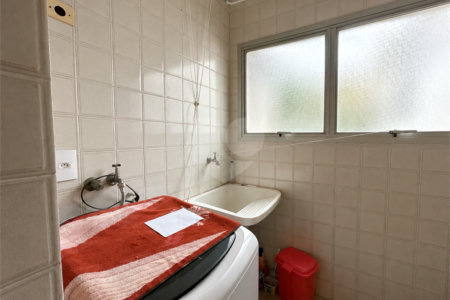 Apartamento à venda com 3 quartos, sendo 1 suíte, em Jardim Marajoara, São Paulo, SP