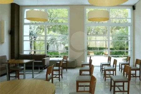 Apartamento à venda com 3 suítes em Vila Suzana, São Paulo, SP