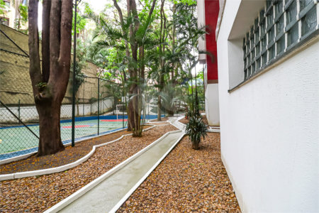 Apartamento à venda com 4 quartos, sendo 2 suítes, em Vila Morumbi, São Paulo, SP