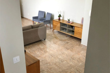 Sobrado à venda com 5 suítes em Vila Alzira, Santo André, SP