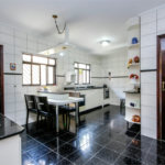 Casa à venda com 6 quartos, sendo 4 suítes, em Vila Anglo Brasileira, São Paulo, SP