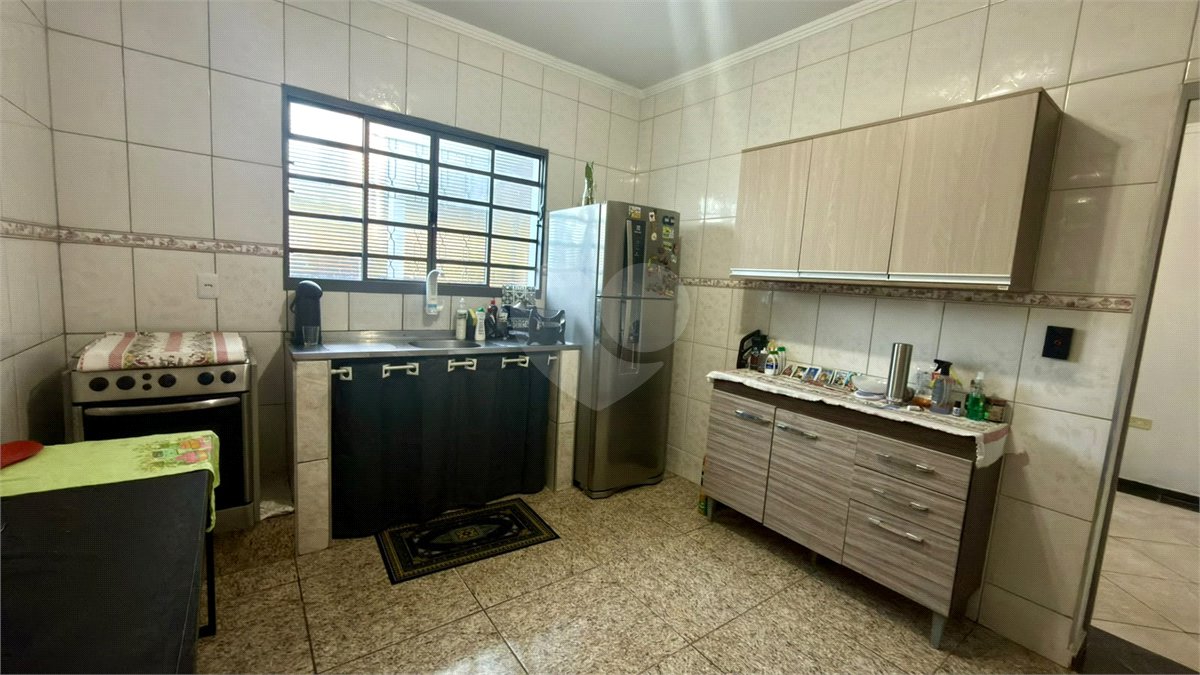Sobrado à venda com 4 quartos, sendo 1 suíte, em Jardim Wanel Ville V, Sorocaba, SP